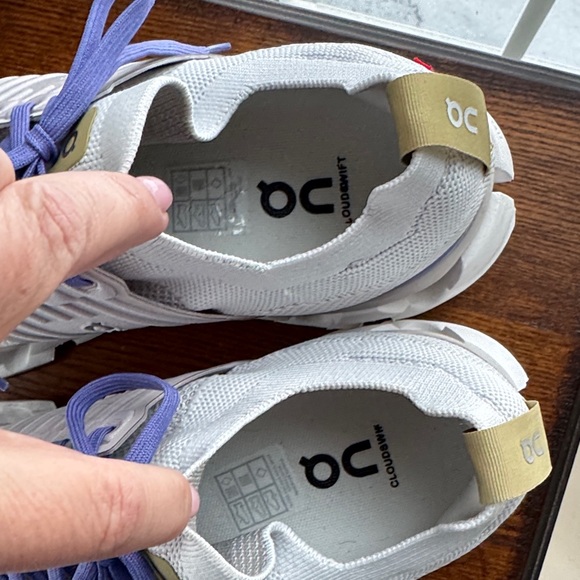 On Running Women's White/gray and Purple Sneakers - Picture 5 of 9